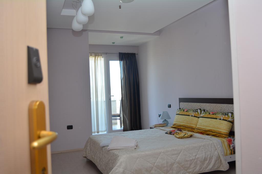 Hotel Albion Durrës Habitación foto